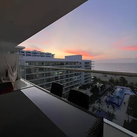 Frente Al Mar Con Acceso Directo A La Playa Morros Ultra Apartamento Cartagena