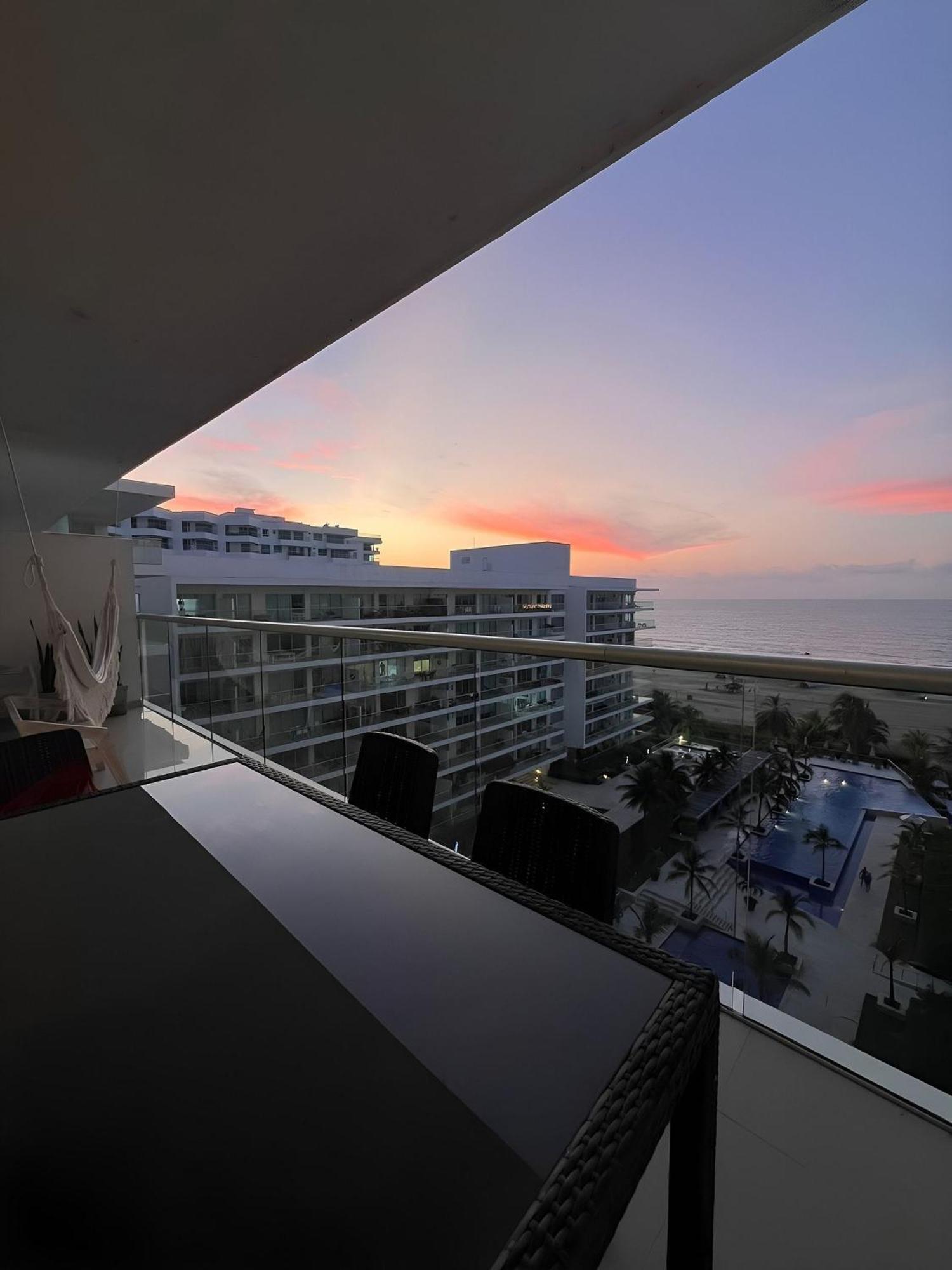 Frente Al Mar Con Acceso Directo A La Playa Morros Ultra Apartamento Cartagena
